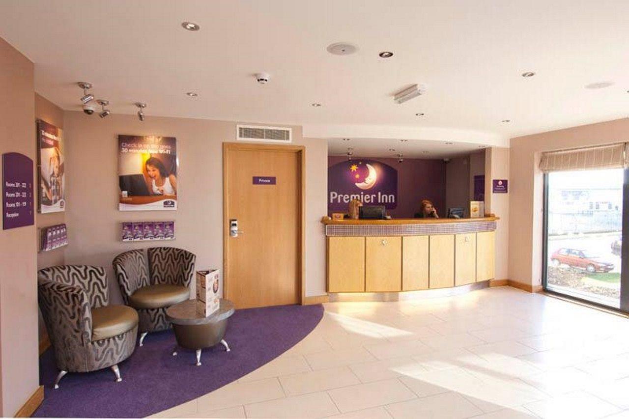 Premier Inn Newton Abbot Eksteriør bilde